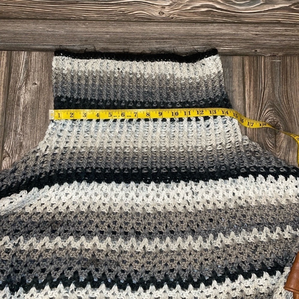 Crochet Granny Afghan Cape Poncho - Picture 10 of 11